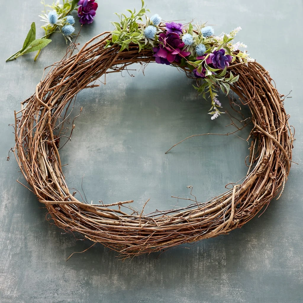 Discount ⭐ 10 Pack: 24" Grapevine Wreath by Ashland® 😀 4 Discount ⭐ 10 Pack: 24" Grapevine Wreath by Ashland® 😀 - Image 2
